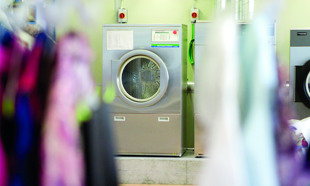 Ausgerüstet mit Waschmaschinen der Industrie